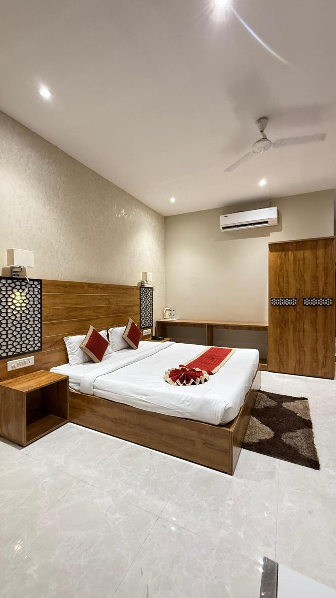 Hotel Emperor Paradise Bilāspur المظهر الخارجي الصورة